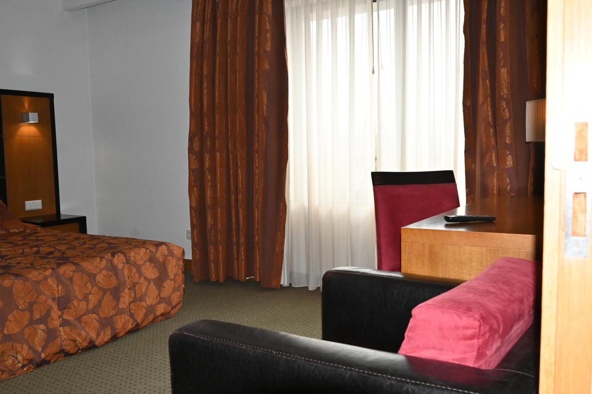 Hotel Bagoeira Barcelos Extérieur photo