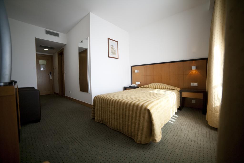 Hotel Bagoeira Barcelos Extérieur photo