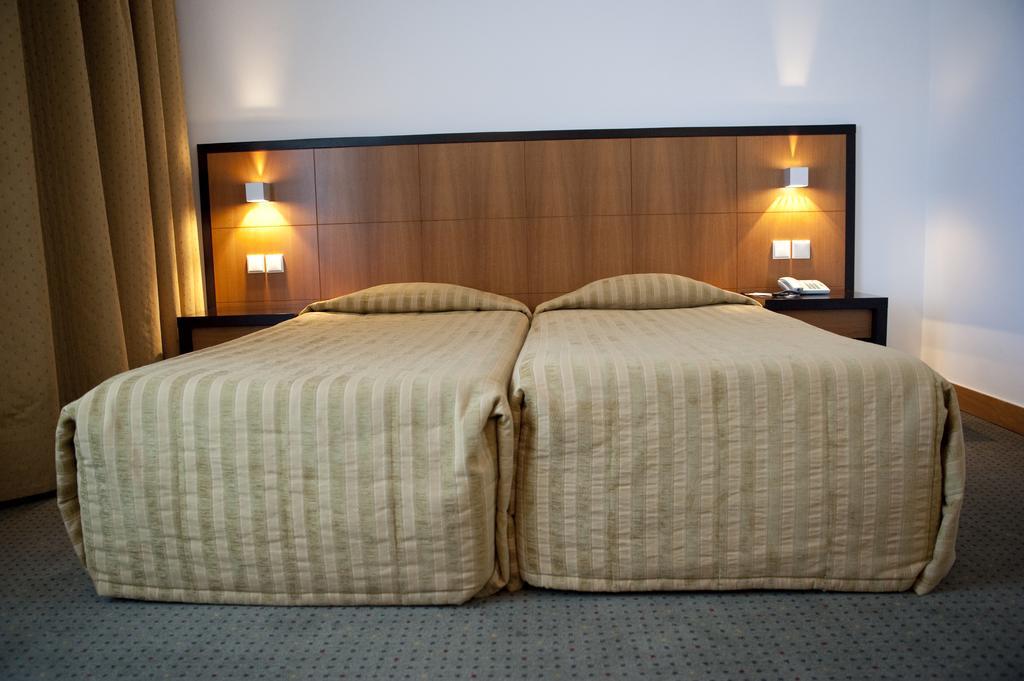 Hotel Bagoeira Barcelos Extérieur photo